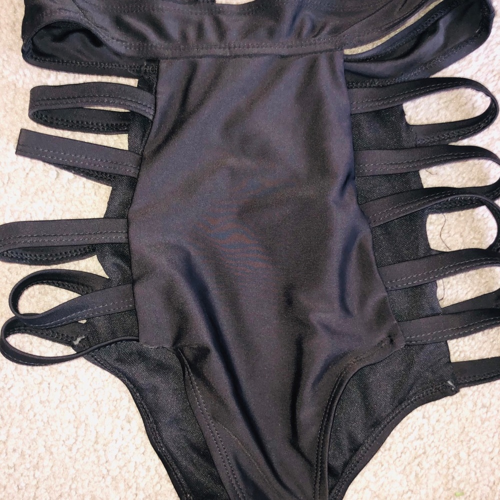 Swimsuit - Picture 2 of 3